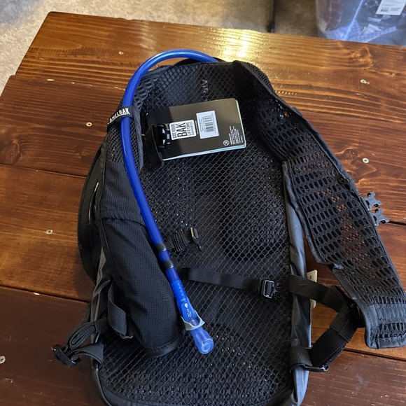Camelbak M.U.L.E.® Evo 12 Hydration Pack Hiking, Running, Black, New W/Tags - Picture 2 of 12